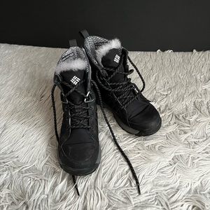 Columbia winter shoes